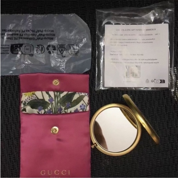 Gucci Gold Compact Mirror with Pink Pouch - Picture 6 of 6